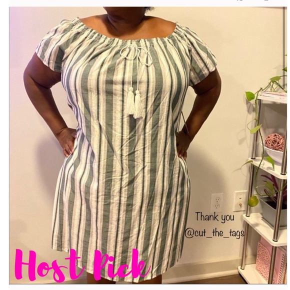 Wrapper Dresses & Skirts - 🎉HP🎉 NWT stripped dress
